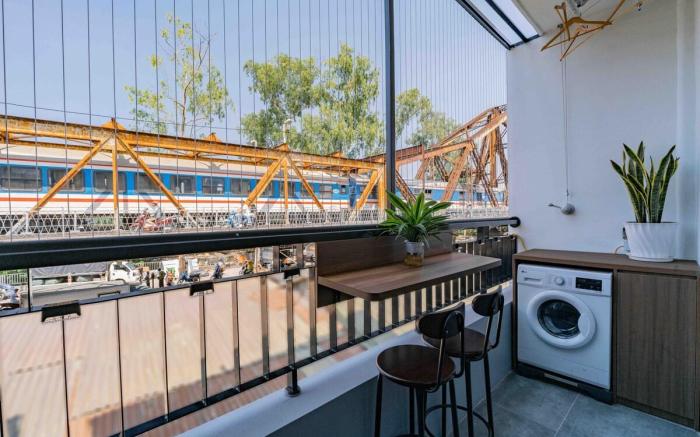 TRAIN VIEW/soundproof door/Balcony/4BRS/HoanKiem