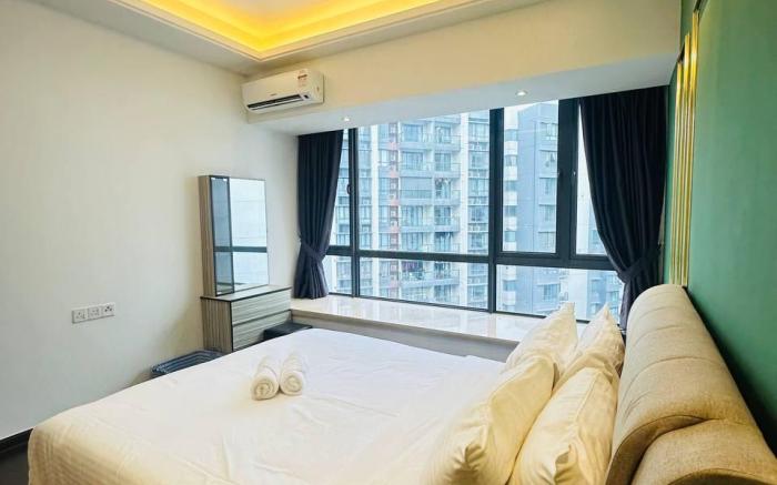 Artisan 3BR unit at R&F Princess by ANJU