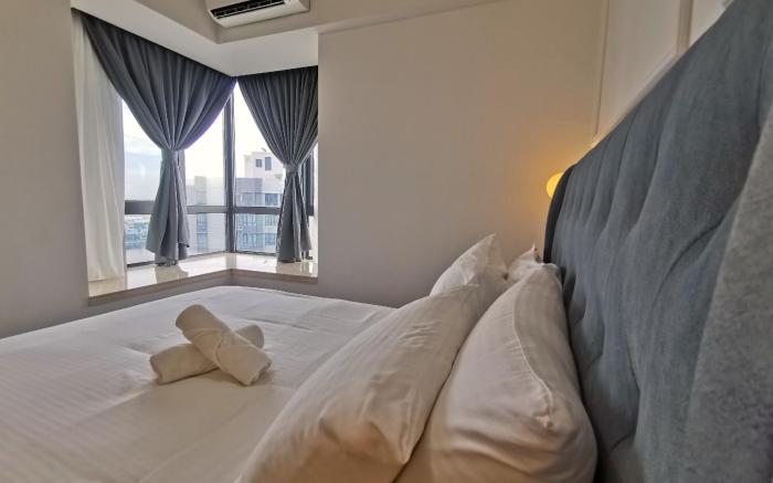 City Slicker 3BR unit R&F Princess Cove by ANJU