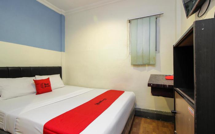 RedDoorz near Bethesda Manado