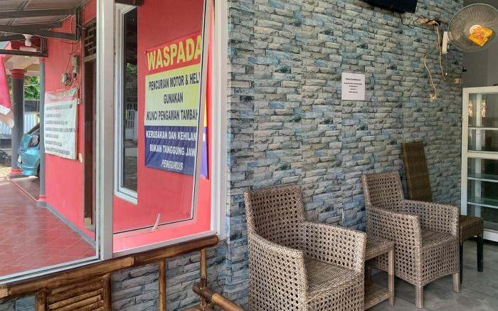 RedDoorz Syariah Near Jalan Urip Sumoharjo