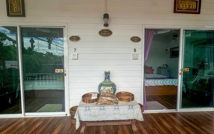 Toraneethai Homestay Amphawa