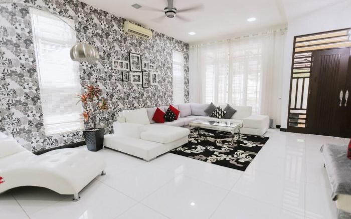 A Lux & Comfy 6BR Home with Private Rooftop Garden