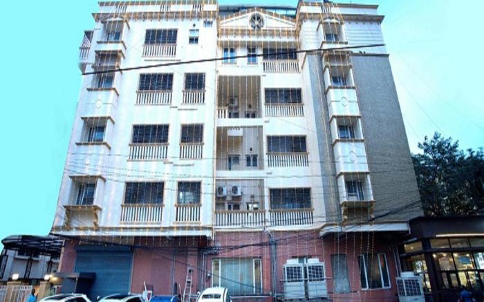 Blossoms Hotel and Service Apartment