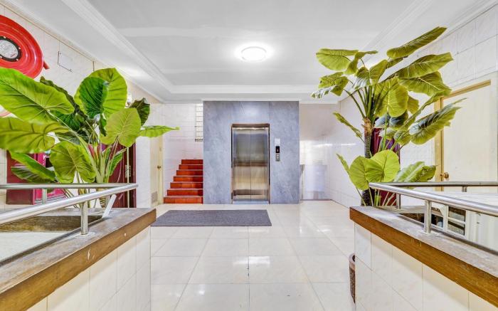 Blossoms Hotel and Service Apartment