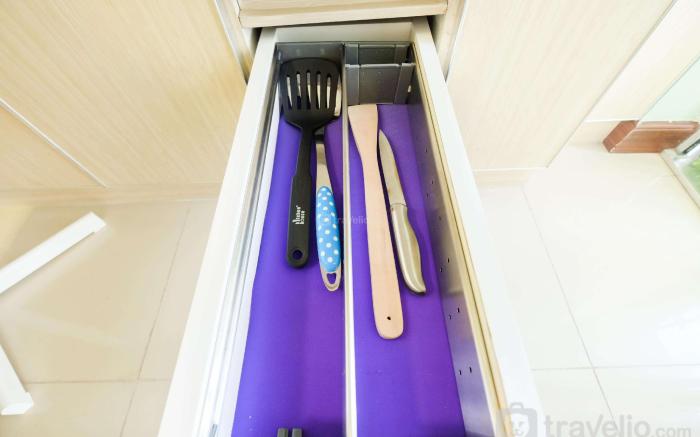 Cozy 2BR Bassura City Apartment By Travelio
