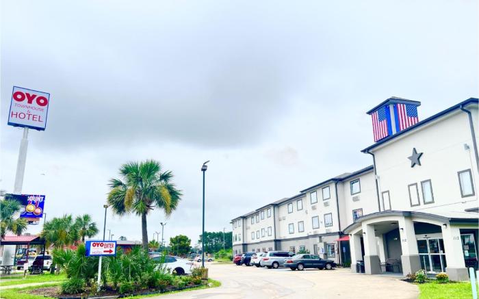 OYO Townhouse Sulphur, LA Extended Stay