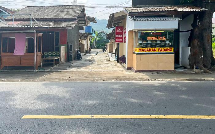 RedDoorz @ Penginapan Bunda
