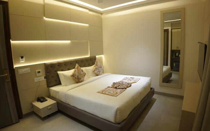 Hotel Moon Inn, near Golden Temple and Jallianwala Bagh