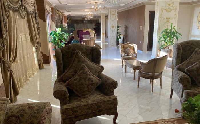 Luxurious House at the Pyramids