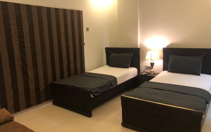 SUNSET SUITES