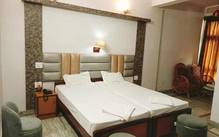 Sarnath Motel and Resort