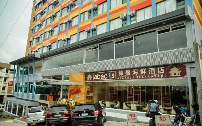 Travelite Hotel Legarda