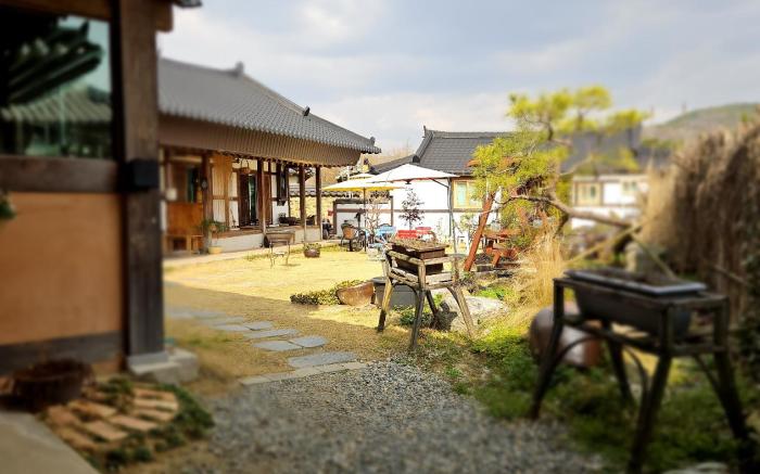 Maehwa Namu Jip