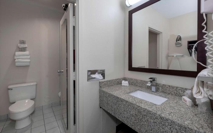 Red Roof Inn Warrenton