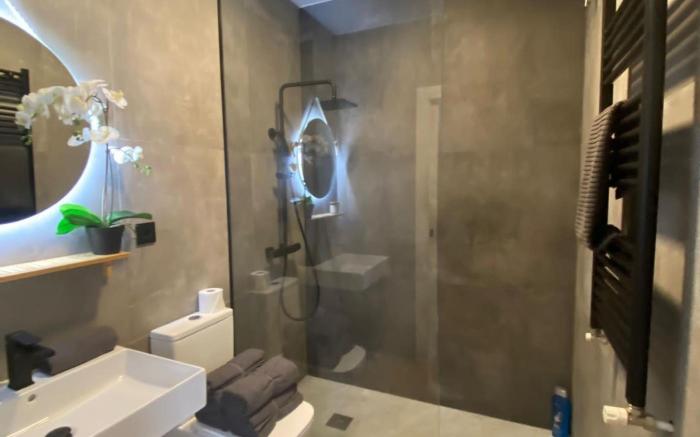 Cornelia Suites 01 in Santander