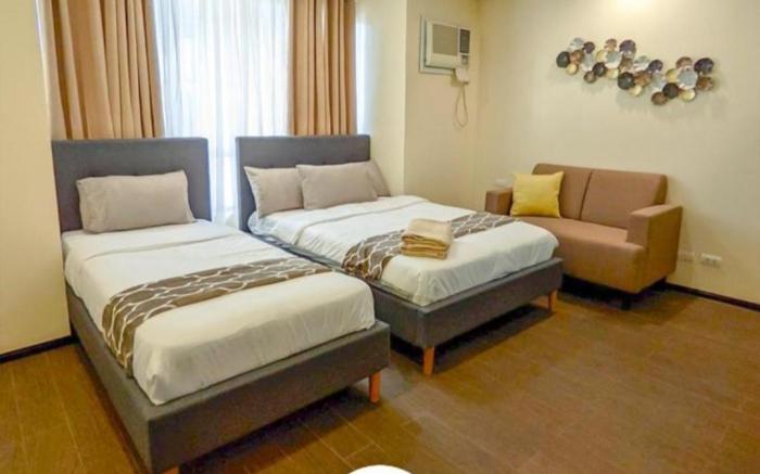 TWO-BEDROOM CORNER UNIT W/ SKYLINE VIEW NEAR MOA 