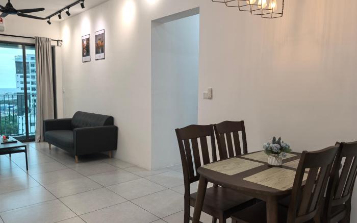 Bahagia Family House in Meritus