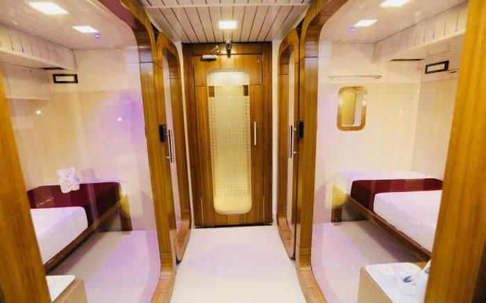 Qubestay Airport Capsule Hotel & Hostel