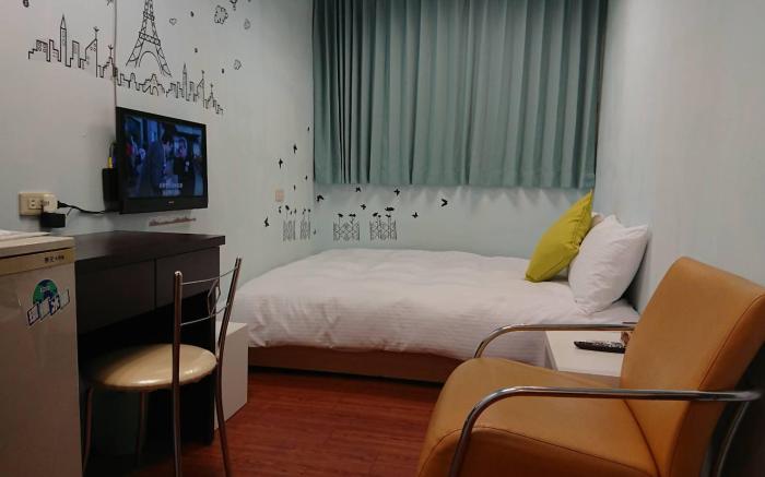 Big Bear Accommodation(we provide Tourist Charter)