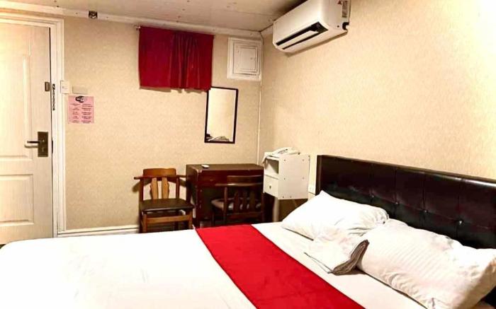 RedDoorz @ Emperor Manila Boutique Hotel