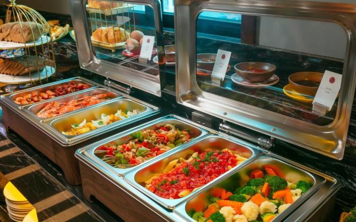 Aurora Central Hotel