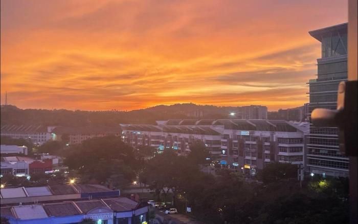 Dian New Apartment  @ Shah Alam |Wifi| Netflix|