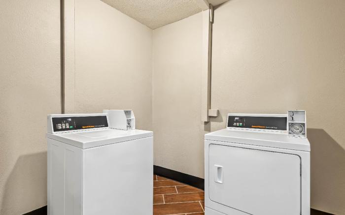 Motel 6 North Sioux City, SD – I-29 North