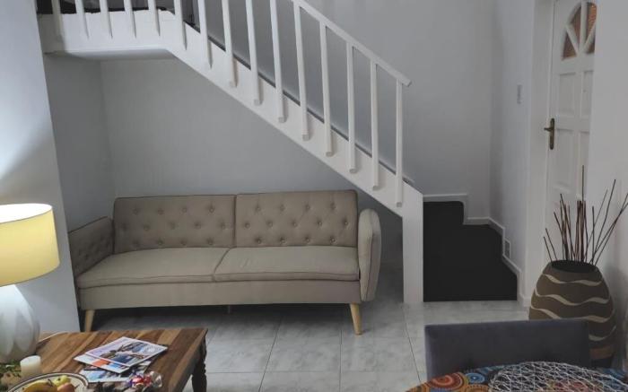 1 Bedroom self-catering, seaview apartment