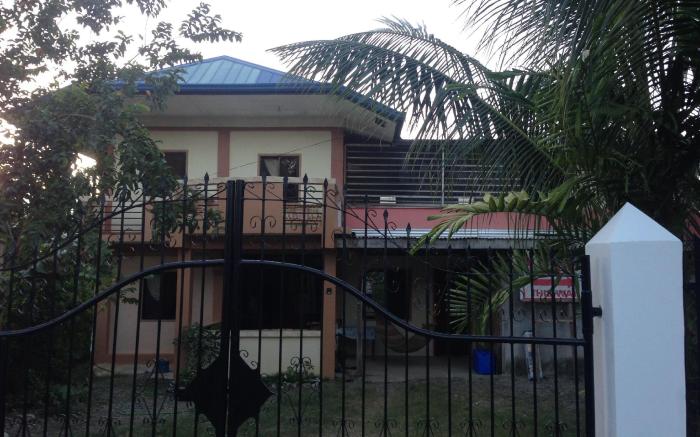 Larosa Hostel Bed and breakfast 