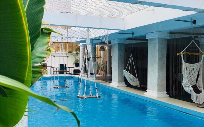 Room 101, Lovely Service Apartment with Pool