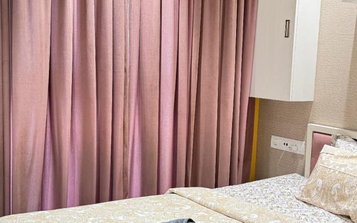Regent Hill Hiranandani property 