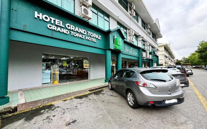 Grand Topaz Hotel