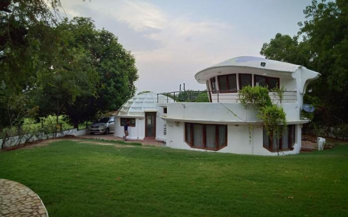 Mamta's Home - Kensville Golf Living