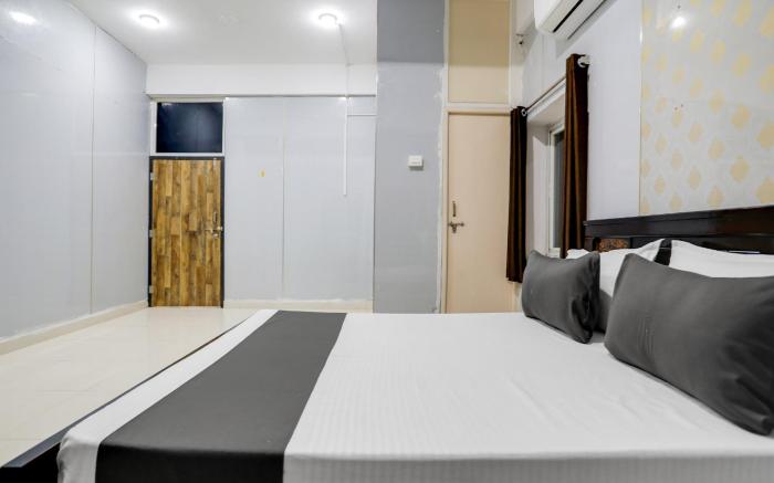 Super Hotel O Veduka Banquets & Luxury Rooms