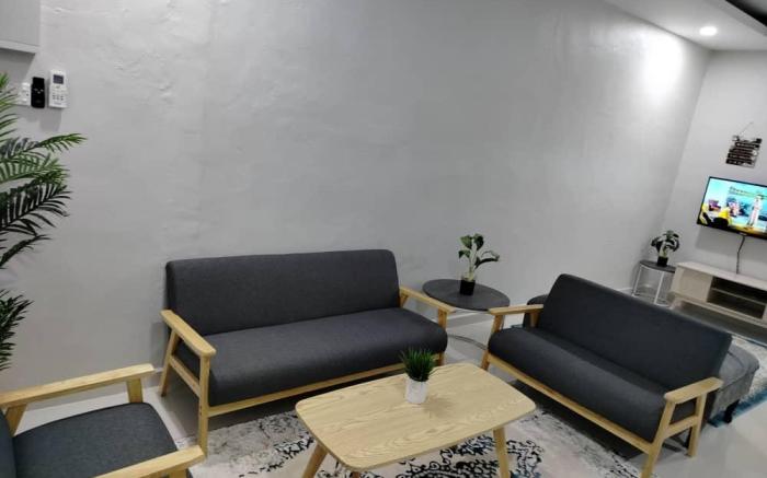 Al-Munawwarah Homestay (Muslim only)