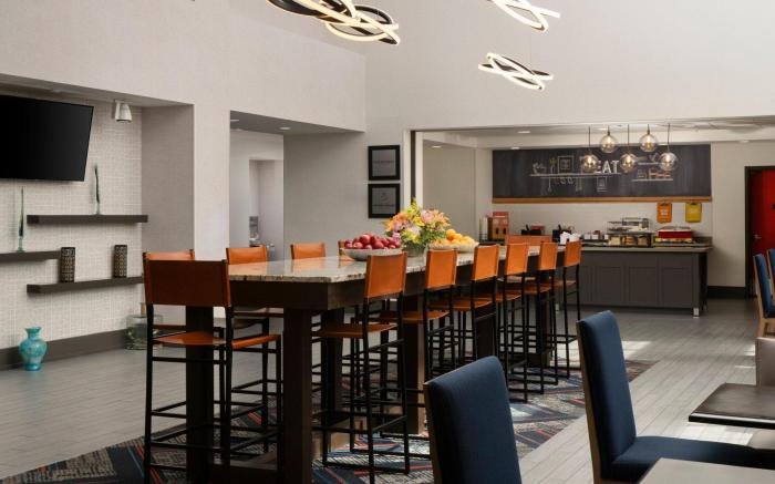 Hampton Inn & Suites Yonkers - Westchester