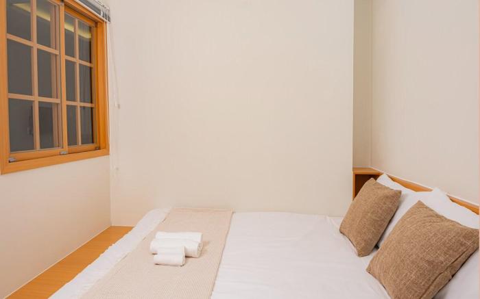 2BR Modern House for 6 pax | F1