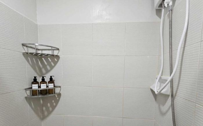 Sweet Escape 17 Mesavirre Garden Residences 