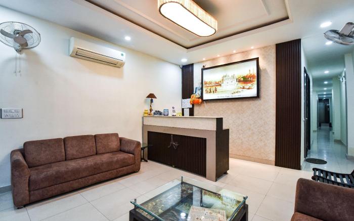 Hotel Akaal Heights