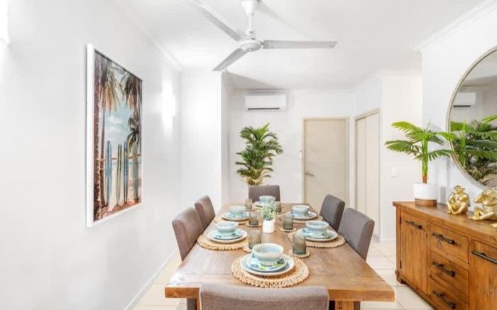 Tropical Gardens - Resort  9 Pools   Gym