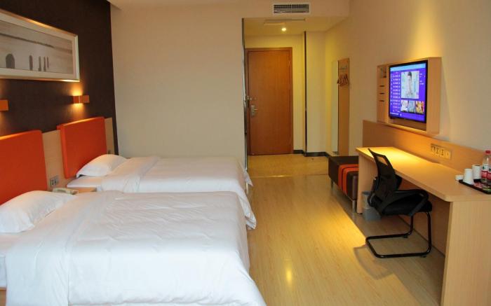 7 Days Premium·Leshan Qianwei Fengye Fortune Plaza