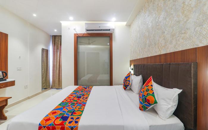 FabHotel Raj Palace