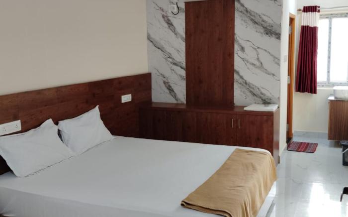 HOTEL RAGHAVENDRA GRAND INN