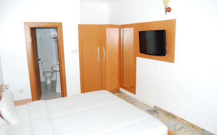 3Js Hotel