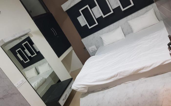 Gokul Hotel