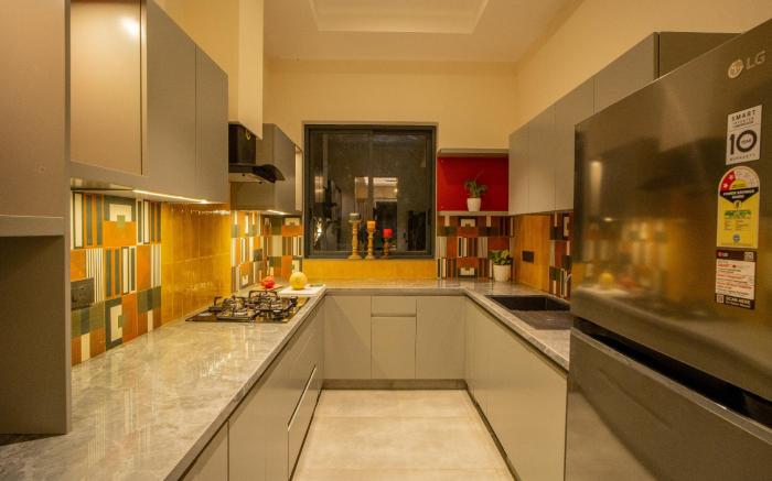 ELIVAAS 3 BHK with Pvt Pool & Garden - Laguna Echo
