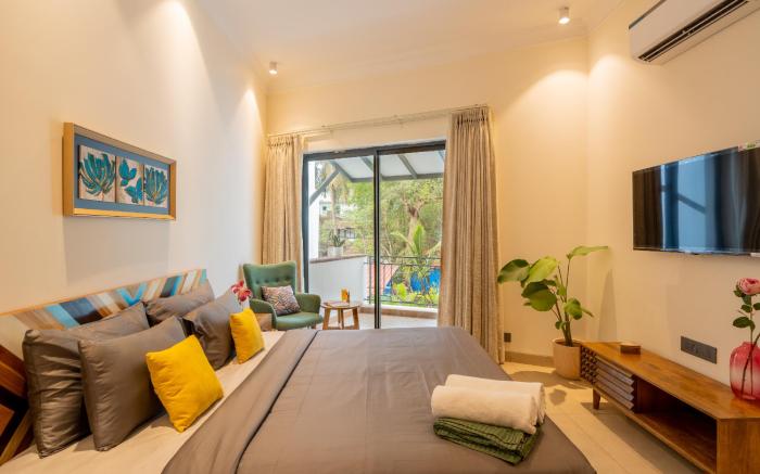 ELIVAAS 4 BHK with Pvt Pool & Garden -Laguna Quest
