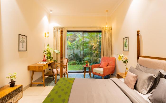 ELIVAAS 4 BHK with Pvt Pool & Garden -Laguna Quest