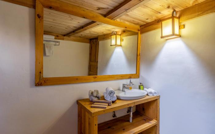 ELIVAAS 1 BHK Premium Cottage with Sauna - Everly